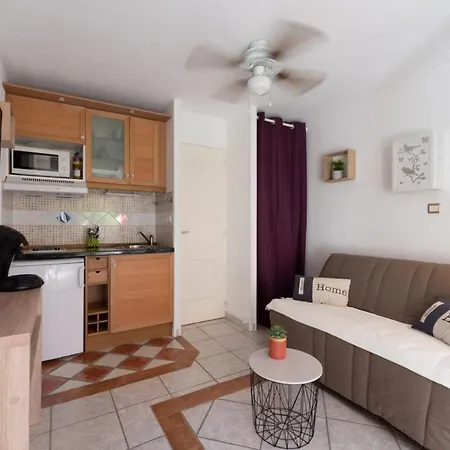 Charming Flat Close To The Pond Of