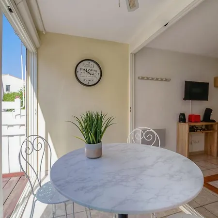 Charming Flat Close To The Pond Of Daire *